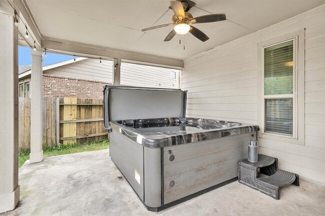 Building Photo - 13405 Clayton Lake Ln