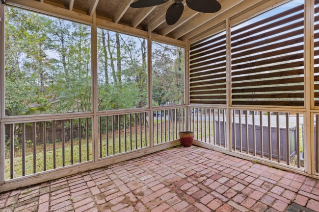 Building Photo - 5925 Couton Dr