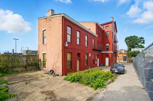 Building Photo - 3032 Colerain Ave