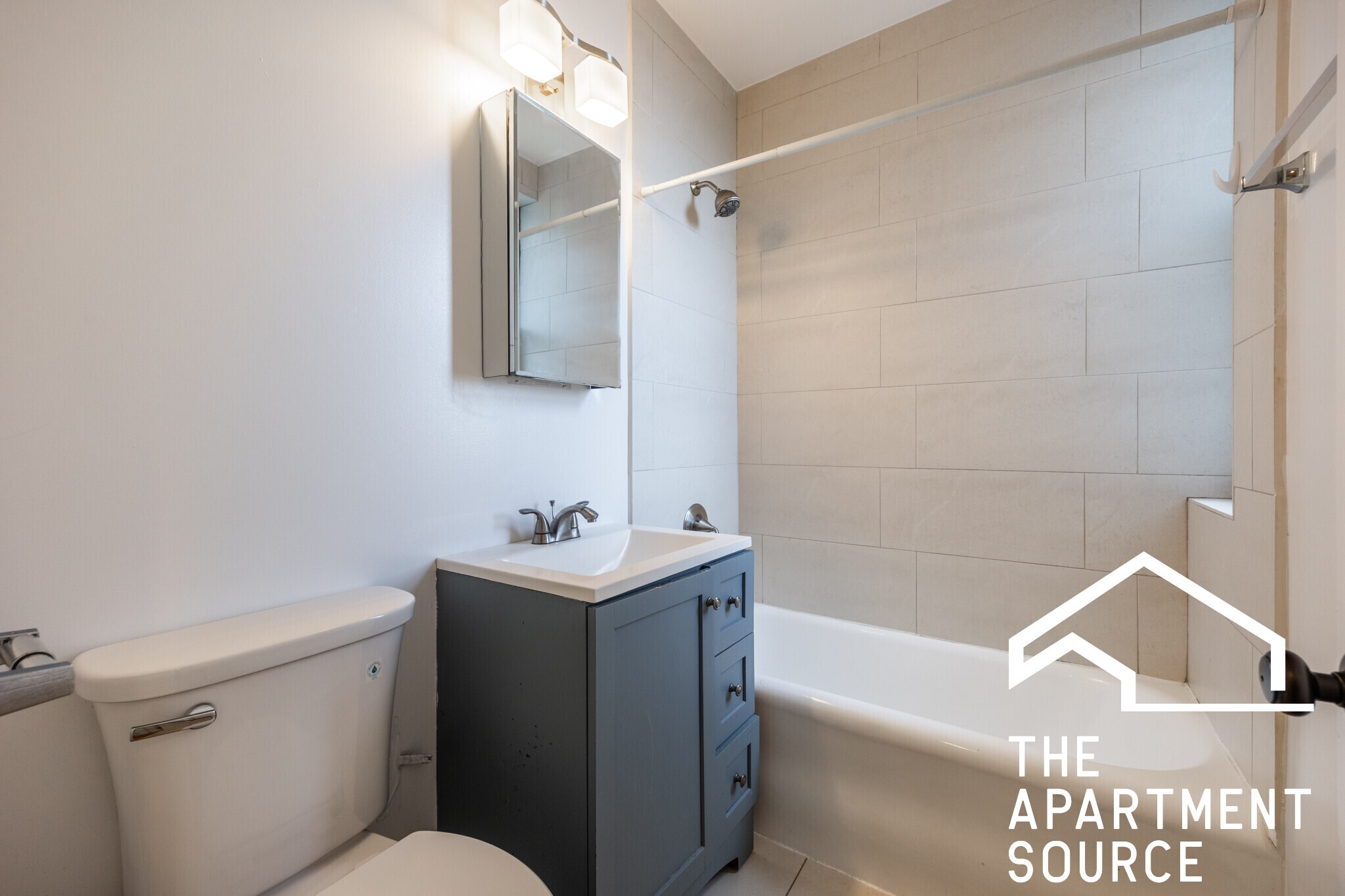 Building Photo - 4038 N Ashland Ave