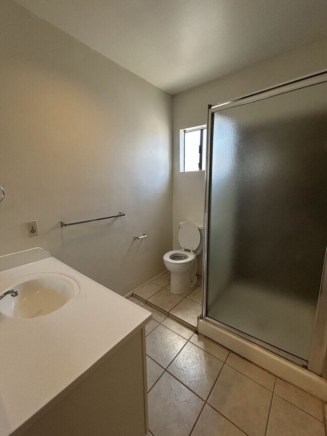 Building Photo - Cozy 3 bedroom Condo in the most desired neighborhood at City of Alhambra