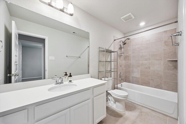 Building Photo - 906 Barstow Dr