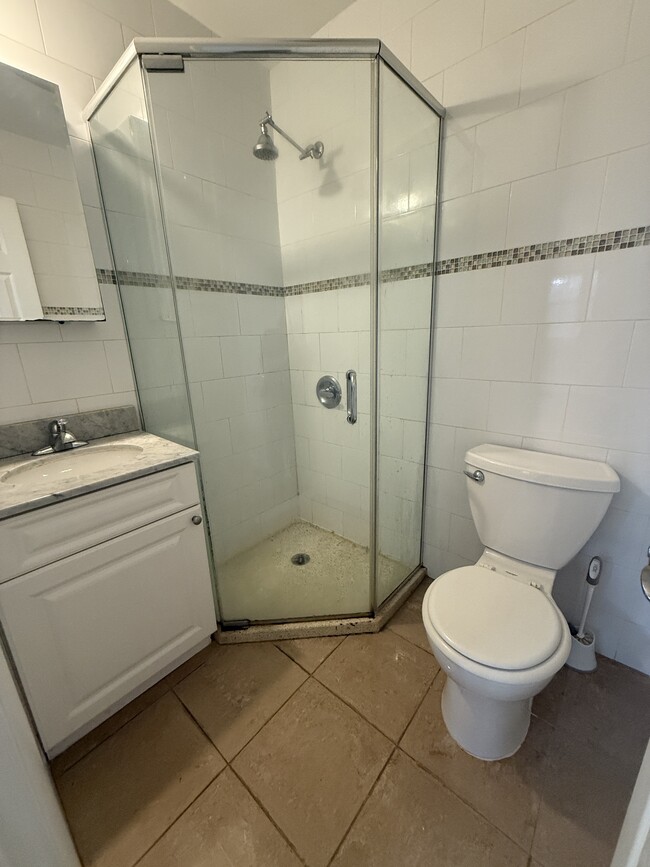 Master Bathroom - 6961 Alderton St