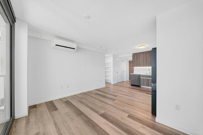 Building Photo - 1500 Rycroft St