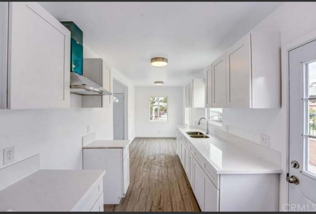 Building Photo - 9548 Bowman Ave