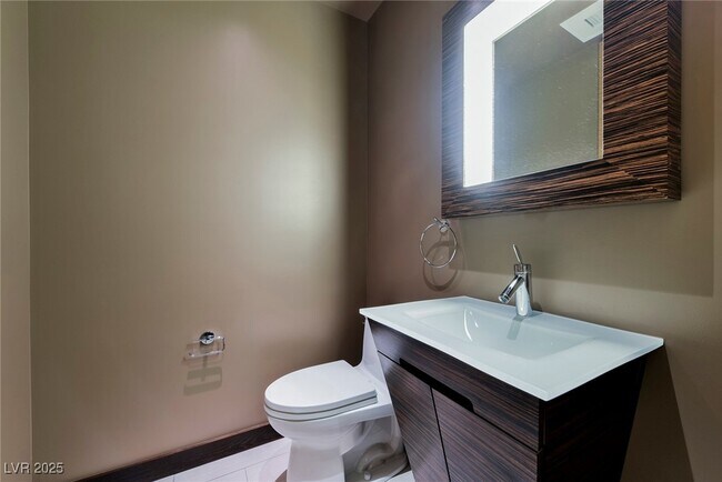 Primary Photo - 3750 S Las Vegas Blvd