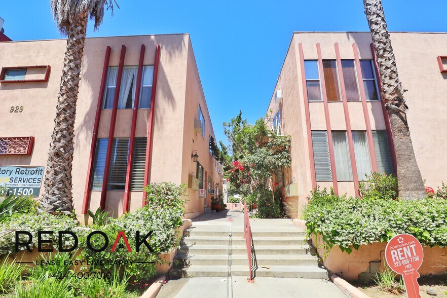 Building Photo - 929 N Genesee Ave