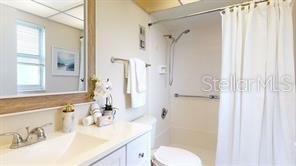 Building Photo - 1120 N Shore Dr NE