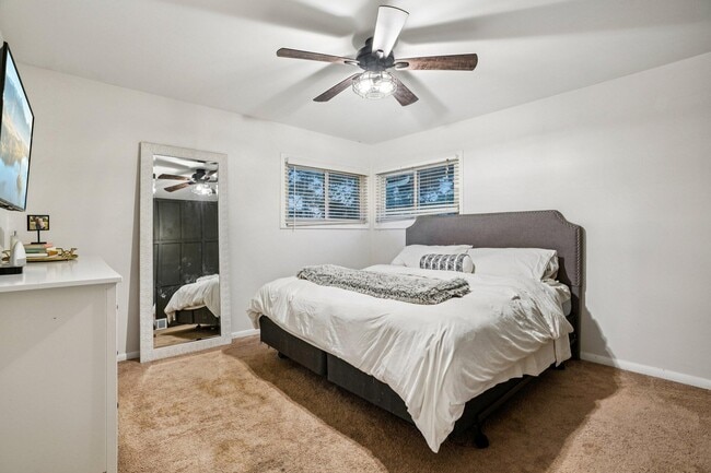 Building Photo - N45W24568 Lindsay Rd