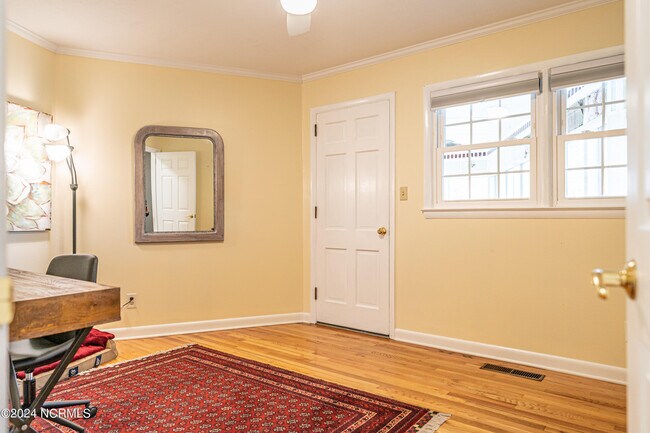 Building Photo - 164 Pine Ridge Dr