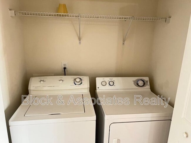 Building Photo - 5508 Stewartby Dr