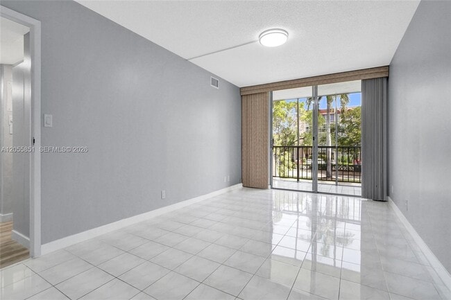 Building Photo - 2000 Atlantic Shores Blvd