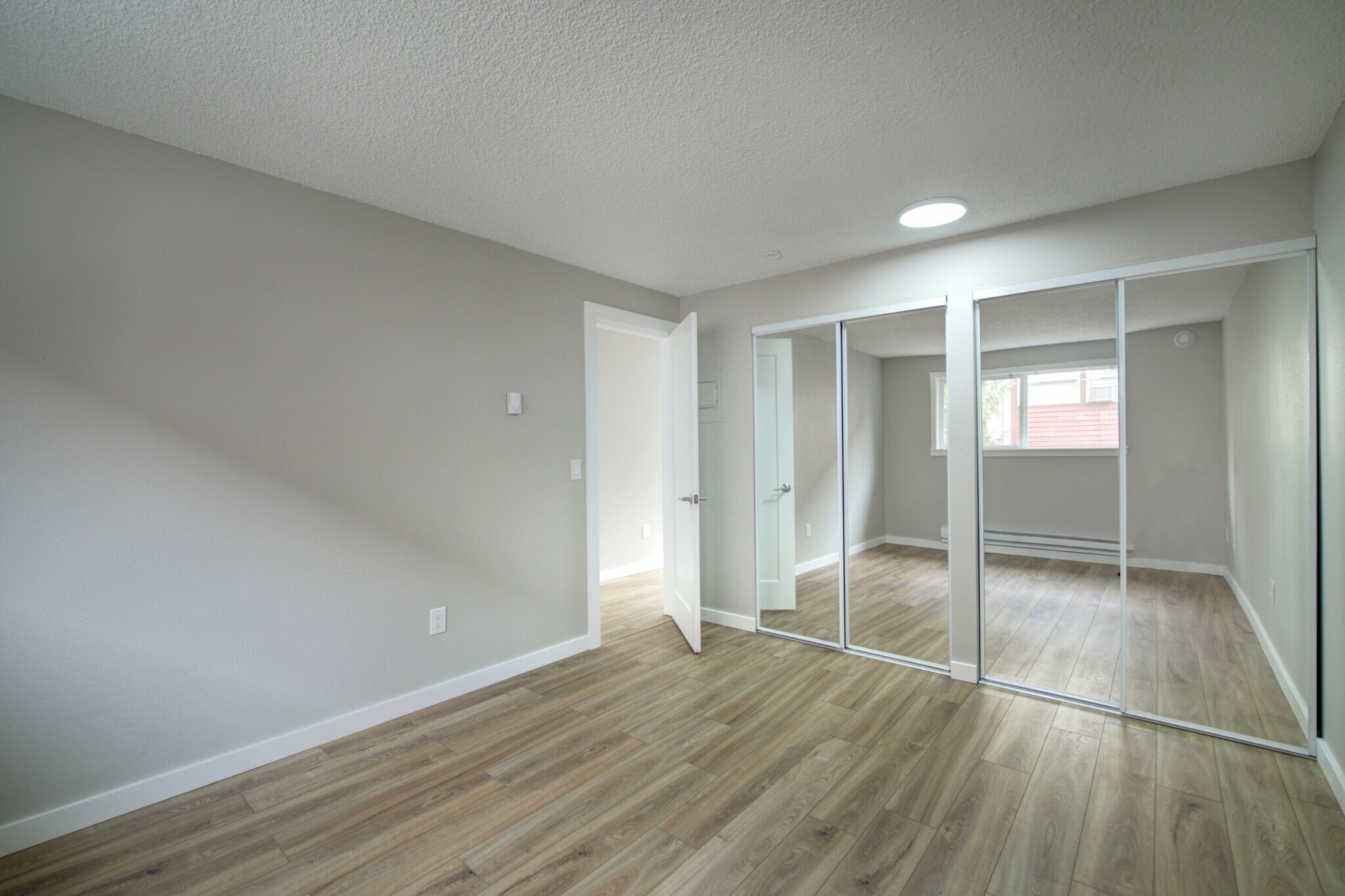 Building Photo - 13737 32nd Ave NE