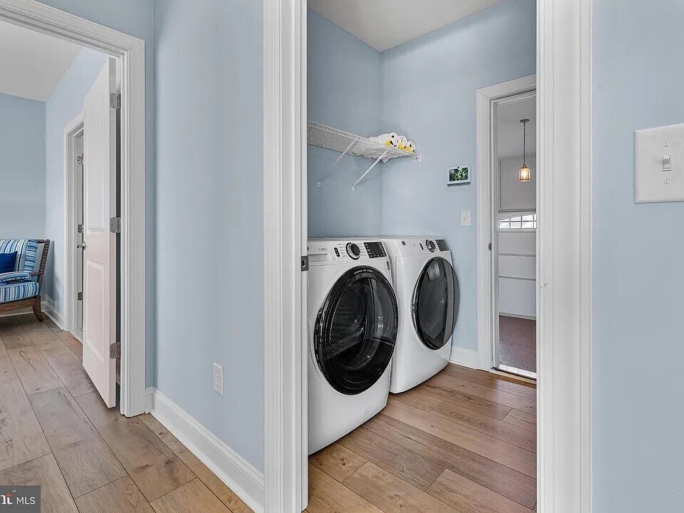 Building Photo - 22420 Jayda Dr