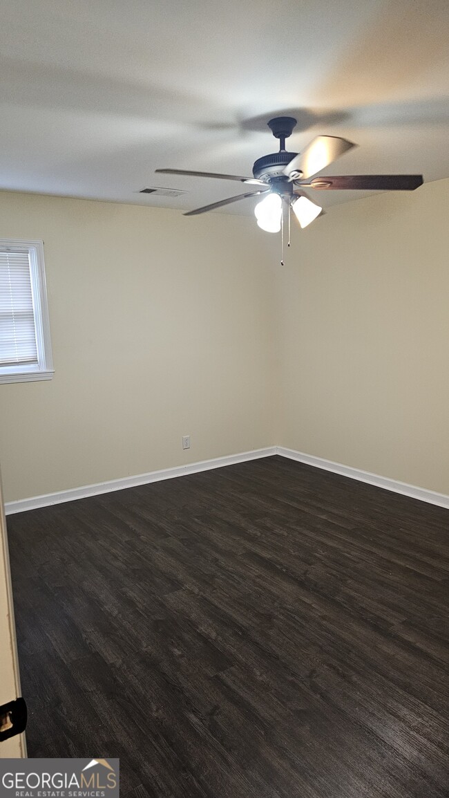 Building Photo - 1200 Jewell Dr