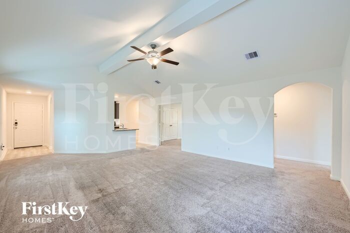 Building Photo - 26615 Ezemily Dr