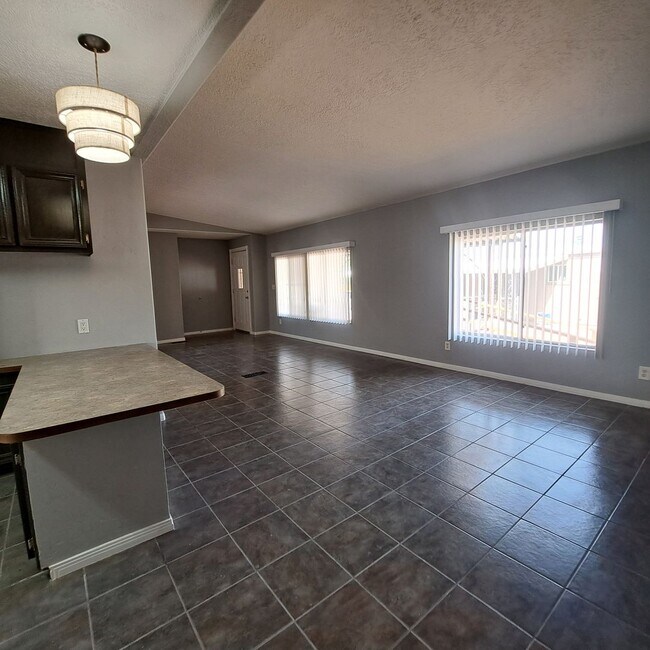 Building Photo - 5033 Sitka Ln