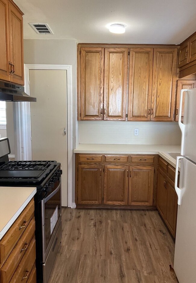 Building Photo - 920 Fannin Loop