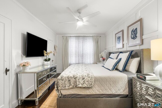 Building Photo - 70 Strawberry Hill Ave