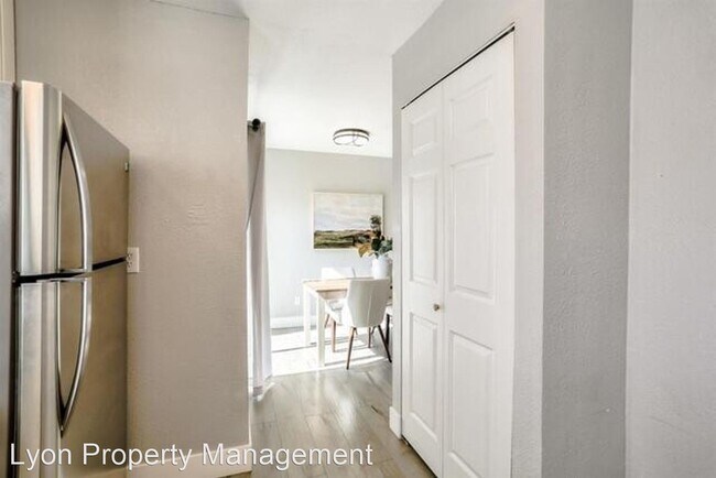 Building Photo - 2 br, 1.5 bath House - 5997 Bamford Drive