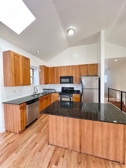 Building Photo - 3000 W Flournoy St