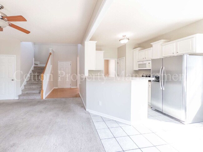 Building Photo - 448 Vallie Ln