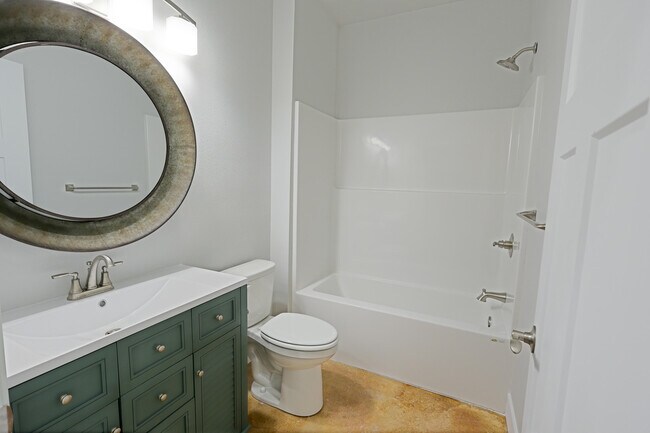 Building Photo - 2720 Jewel Rd