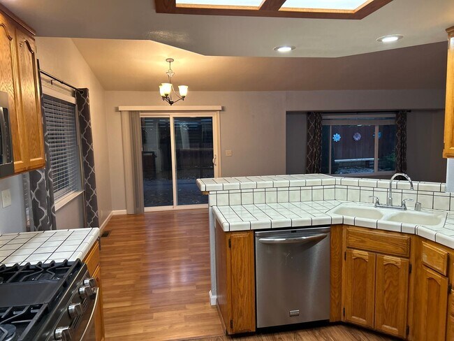 Building Photo - 14749 Vassar Ct