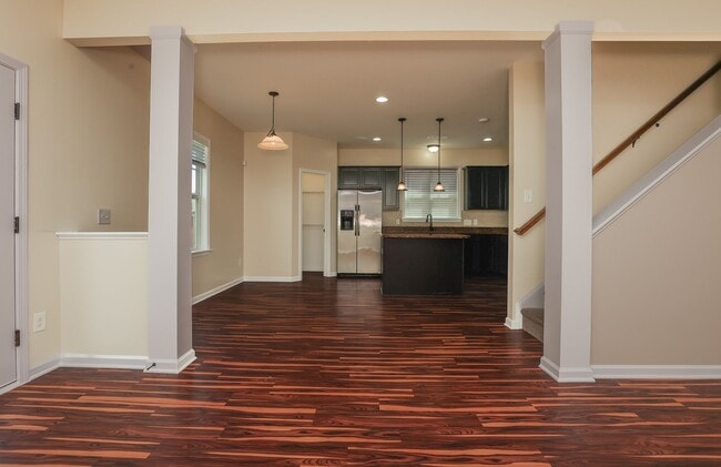Building Photo - The Landing at Mill Creek community!  Washer / Dryer included