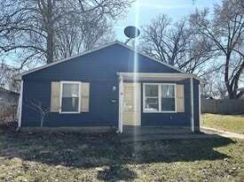 Building Photo - 1026 W Rose St