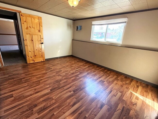 Building Photo - Updated 3 bedroom 2 bath with central air