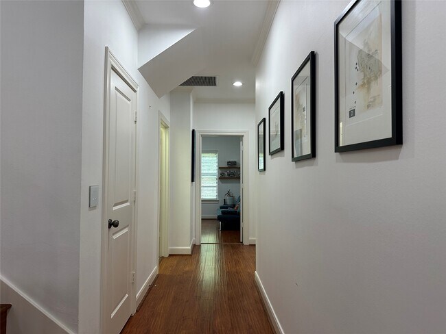 Building Photo - 30 Riva Row