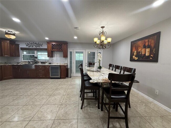 Building Photo - 4410 Waltham Ave