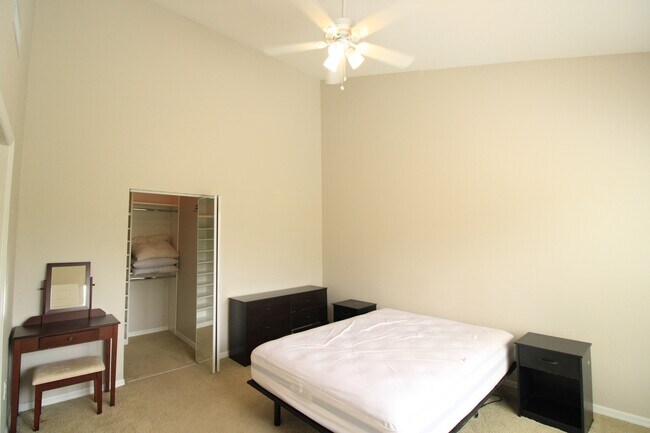 Building Photo - 9158 SW 51st Rd