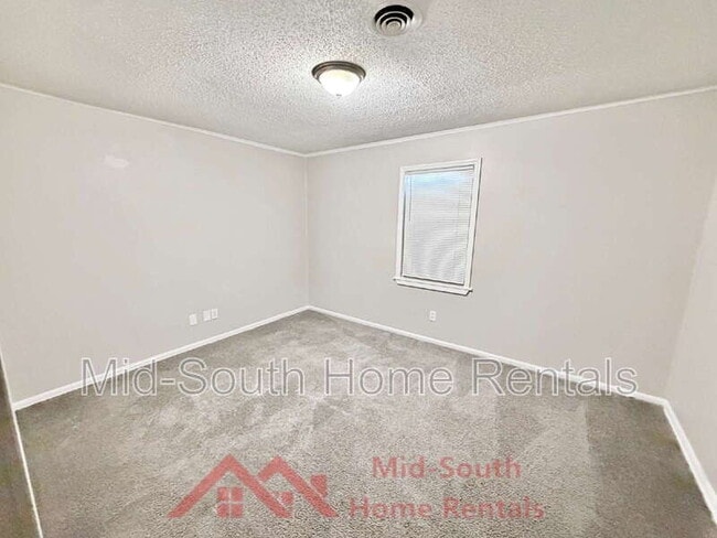 Building Photo - 3243 Boone St