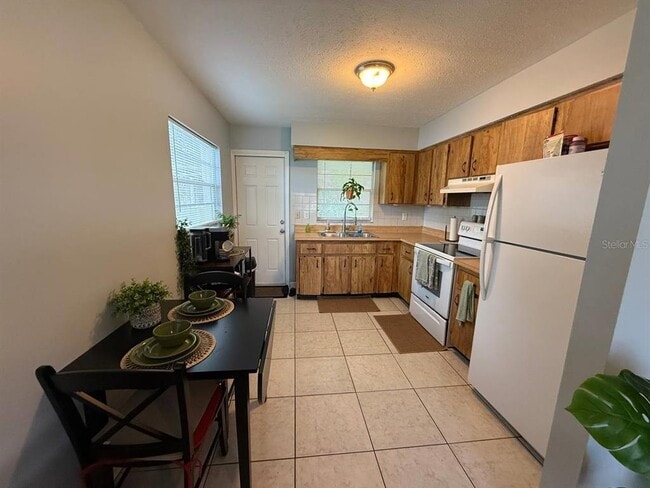 Building Photo - 10812 Hannaway Dr