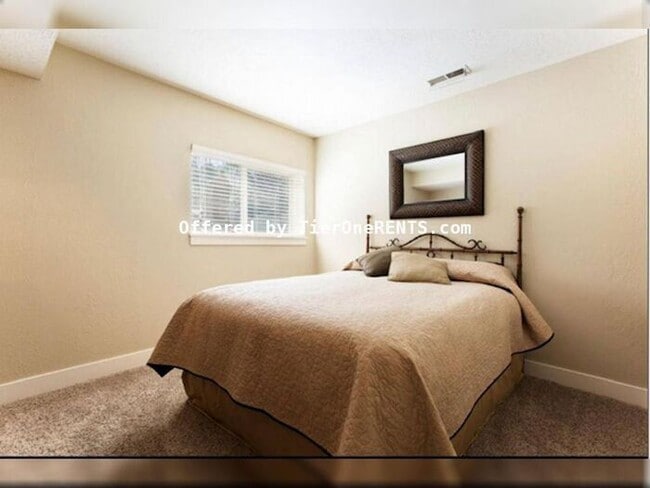 Building Photo - This property offers a NO DEPOSIT option available for qualified renters!