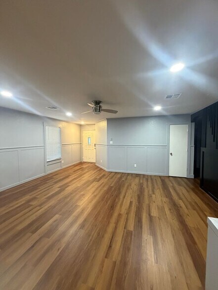 Building Photo - 13121 Blackeyed Susan Trail