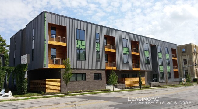 Building Photo - 63 Brookside