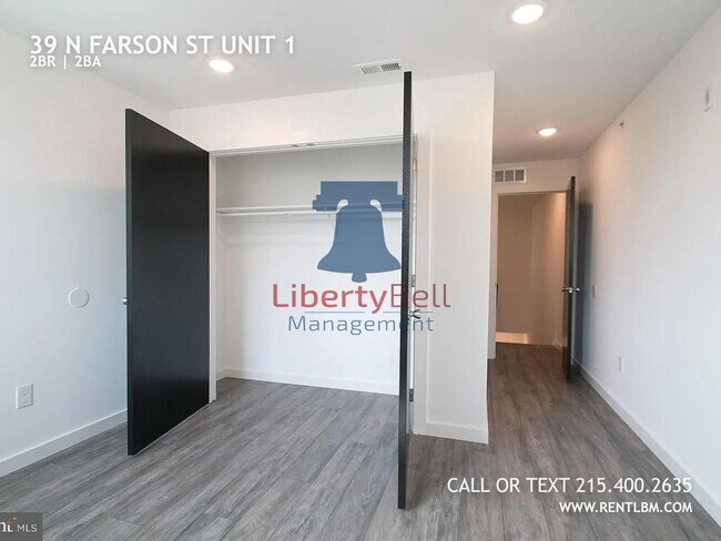 Building Photo - 39 Farson St