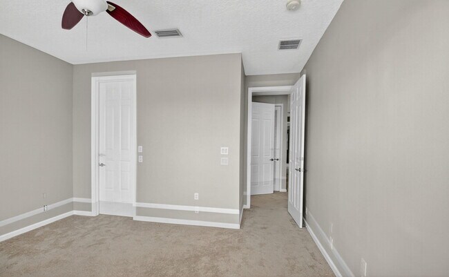 Building Photo - 9917 Cobblestone Creek Dr