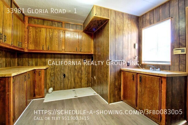 Building Photo - 33981 Gloria Rd