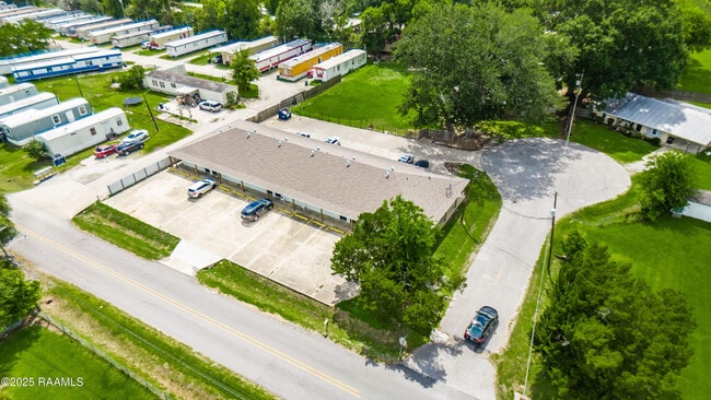 Building Photo - 314 Deare St