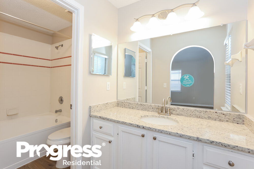 Building Photo - 1156 Radis Pl