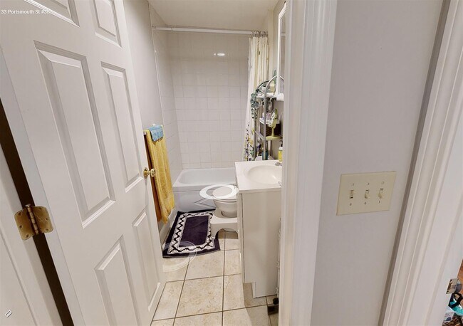 Building Photo - 33 Portsmouth St