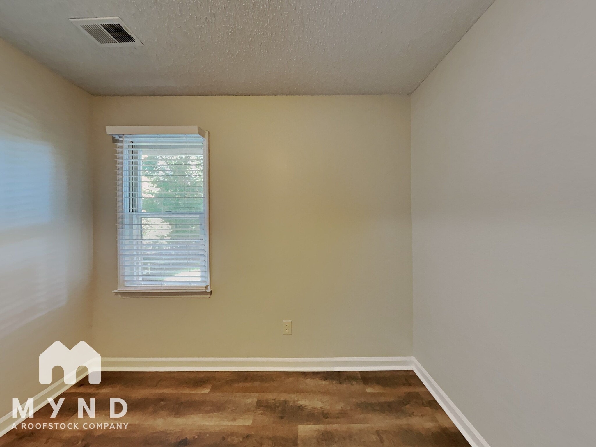 Building Photo - 1329 Cedar Branch Ct