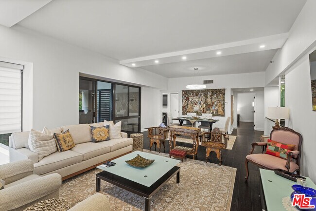 Building Photo - 10445 Wilshire Blvd