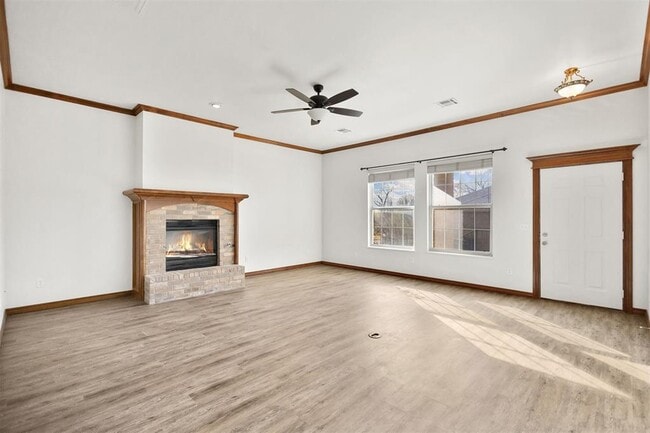 Building Photo - 2124 Trailwood Rd