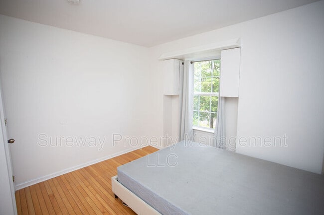 Building Photo - 712 Sage Hill Dr