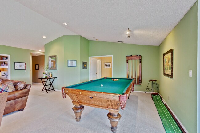 Building Photo - 207 Legendary Cir